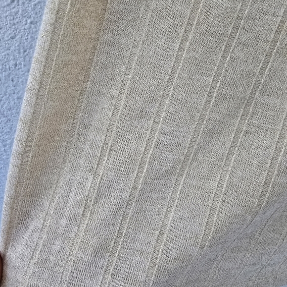 Zac & Rachel Metallic Blouse Women Sz L Beige Flutter 3/4 Sleeve Front Cut  Out - Picture 13 of 13